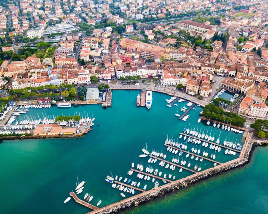 Apartamento Haus Martina Desenzano del Garda Exterior foto