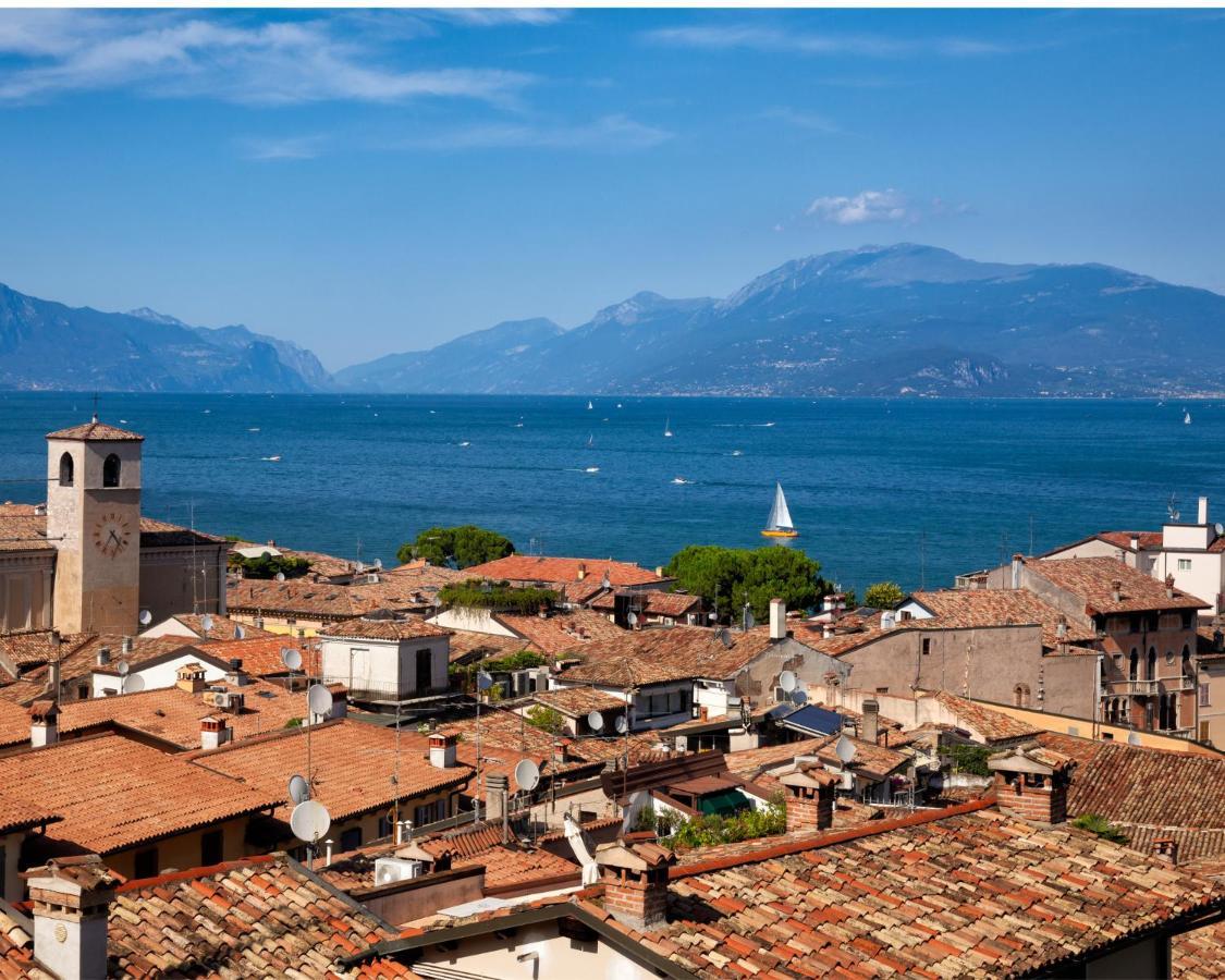 Apartamento Haus Martina Desenzano del Garda Exterior foto